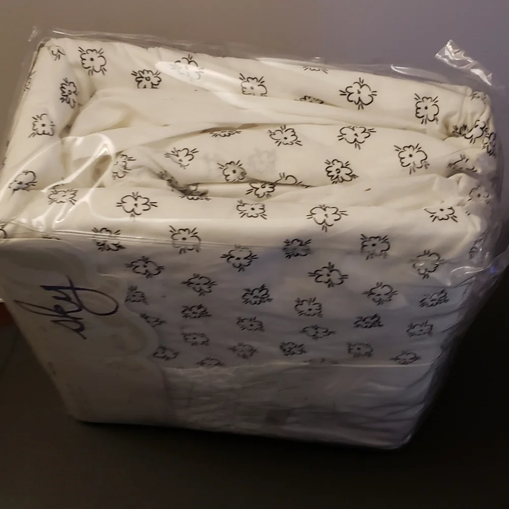 Sky White Twin Comforter Cover Set with Black Floral Print
